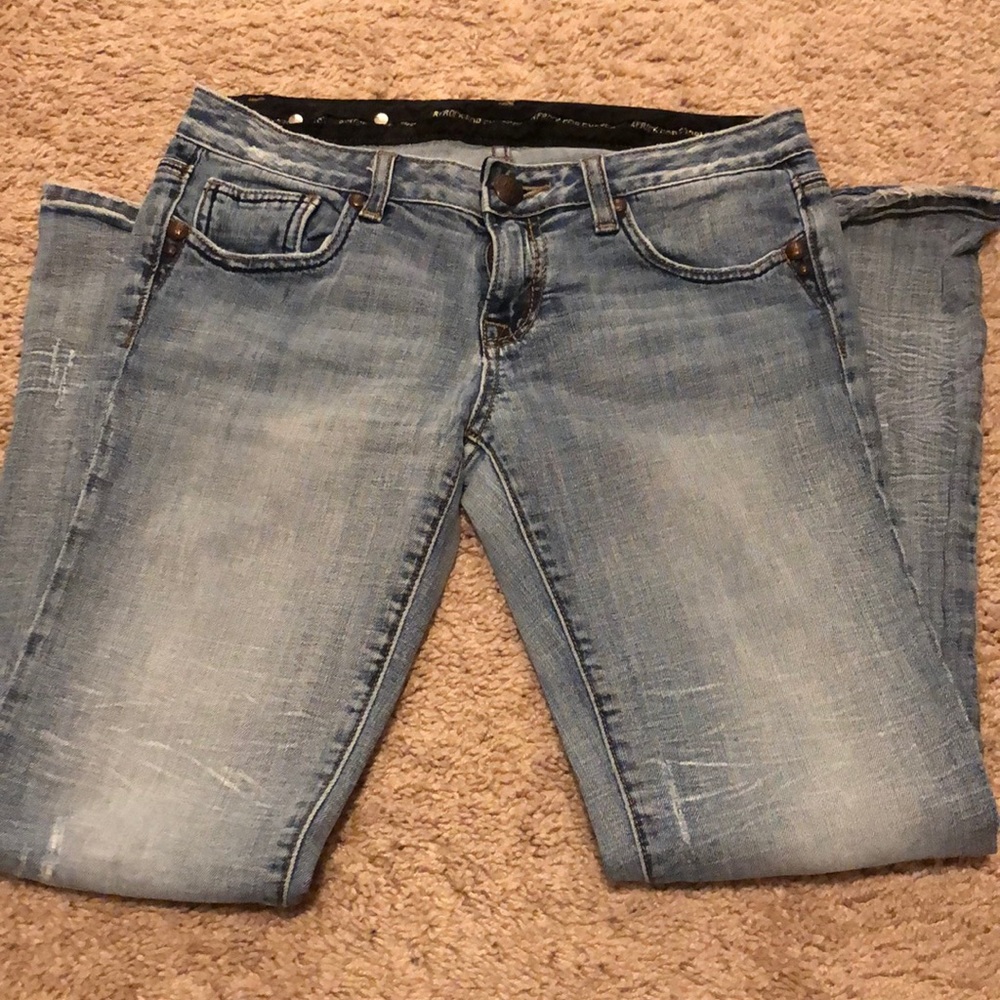 Jeans - Picture 3 of 4